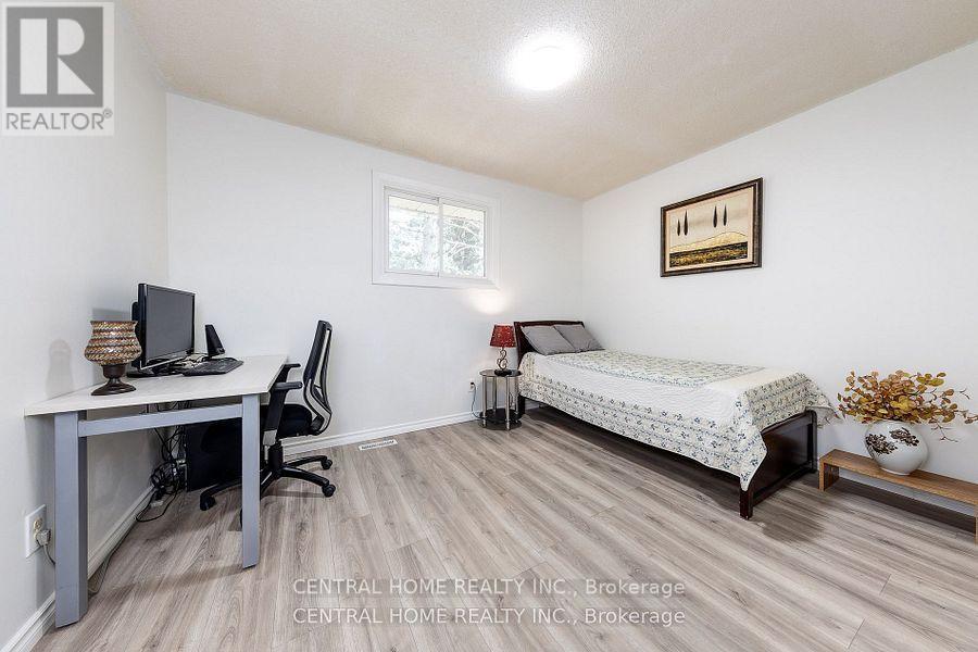 92 Pinemeadow Crescent, Waterloo, Ontario  N2T 1A7 - Photo 14 - X12507862