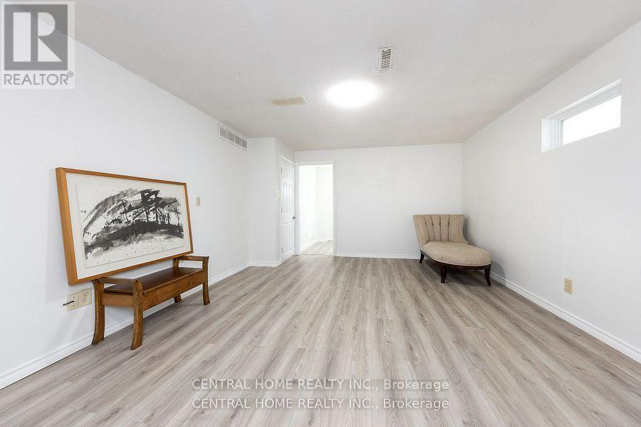 92 Pinemeadow Crescent, Waterloo, Ontario  N2T 1A7 - Photo 21 - X12507862