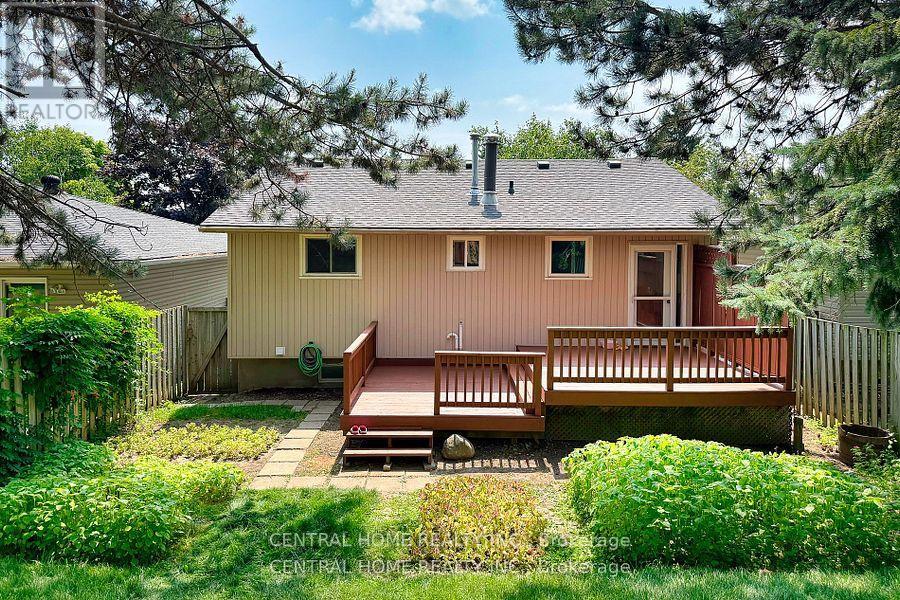 92 Pinemeadow Crescent, Waterloo, Ontario  N2T 1A7 - Photo 29 - X12507862