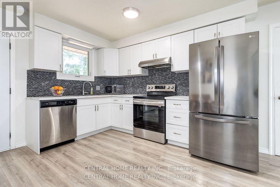 92 Pinemeadow Crescent, Waterloo, Ontario  N2T 1A7 - Photo 3 - X12507862