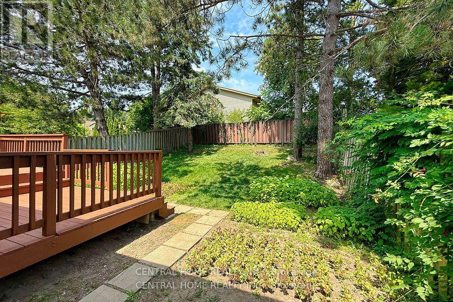 92 Pinemeadow Crescent, Waterloo, Ontario  N2T 1A7 - Photo 32 - X12507862