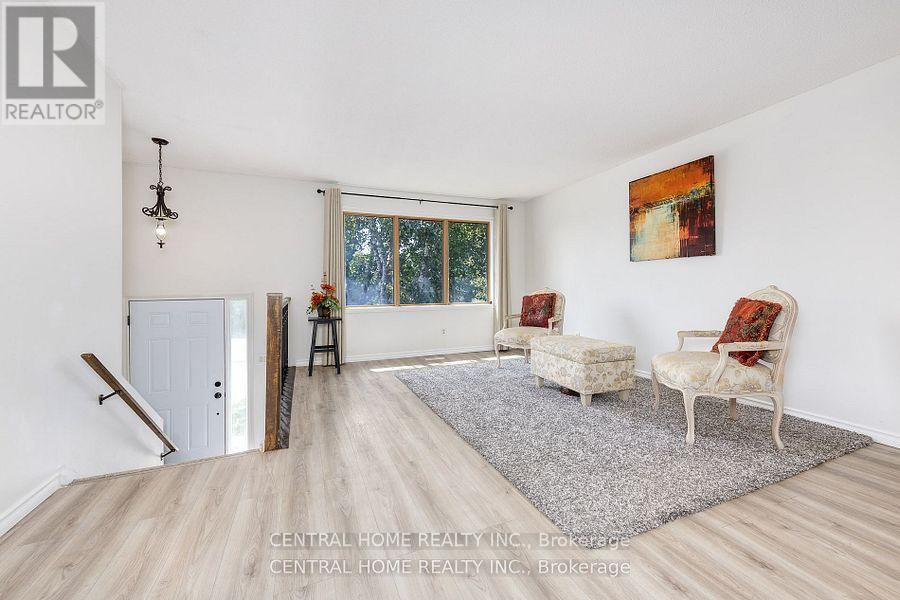 92 Pinemeadow Crescent, Waterloo, Ontario  N2T 1A7 - Photo 5 - X12507862