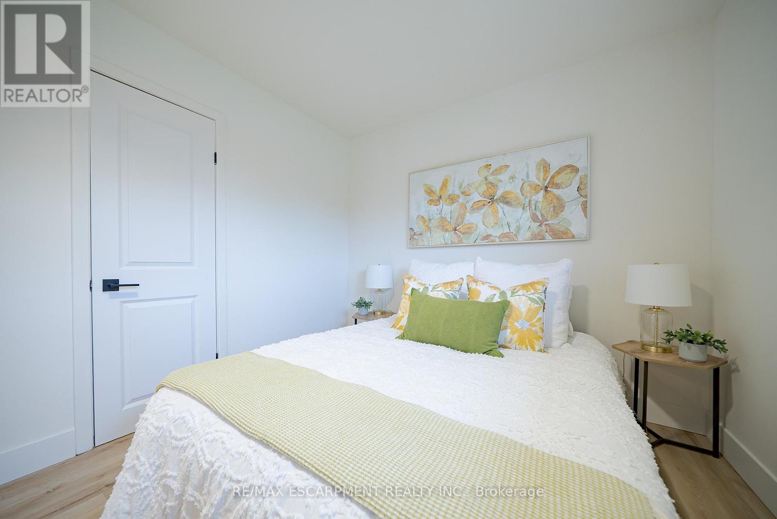 37 Rowanwood Avenue, Brantford, Ontario  N3S 7C1 - Photo 12 - X12508006