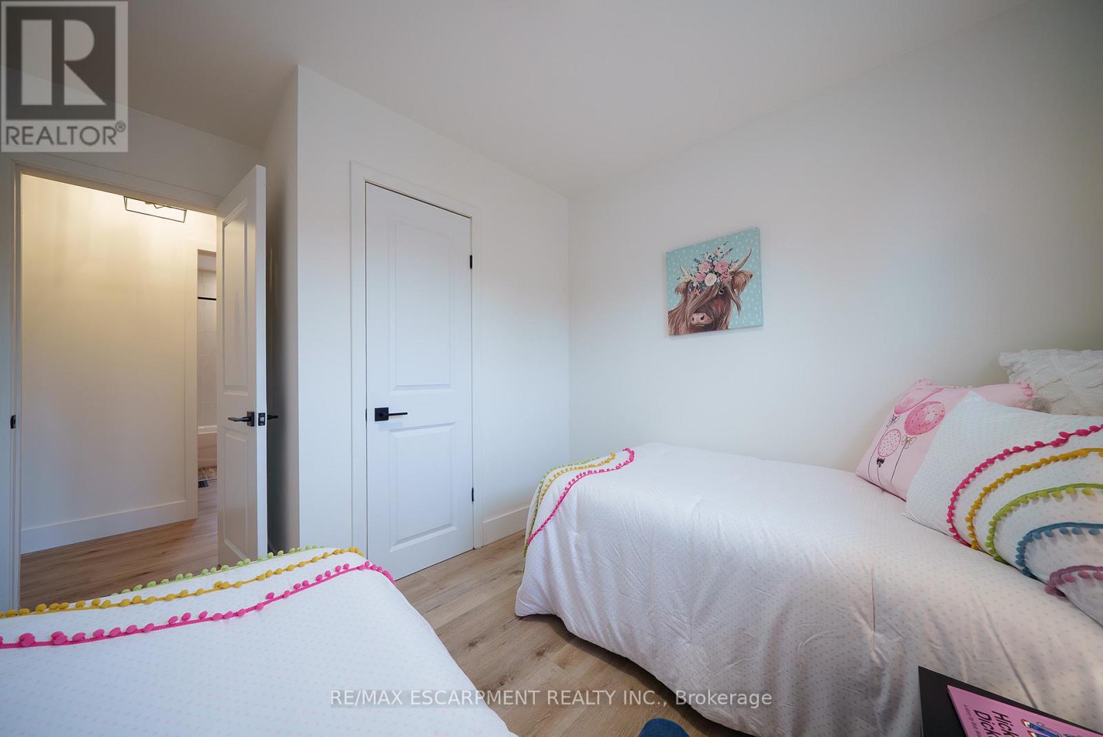 37 Rowanwood Avenue, Brantford, Ontario  N3S 7C1 - Photo 17 - X12508006