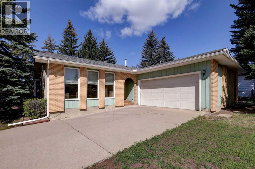 5601 Dalcastle Hill Nw, Calgary, Alberta  T3A 2A2 - Photo 2 - A2251238