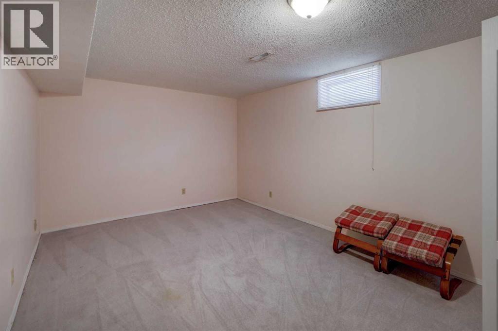 5601 Dalcastle Hill Nw, Calgary, Alberta  T3A 2A2 - Photo 32 - A2251238