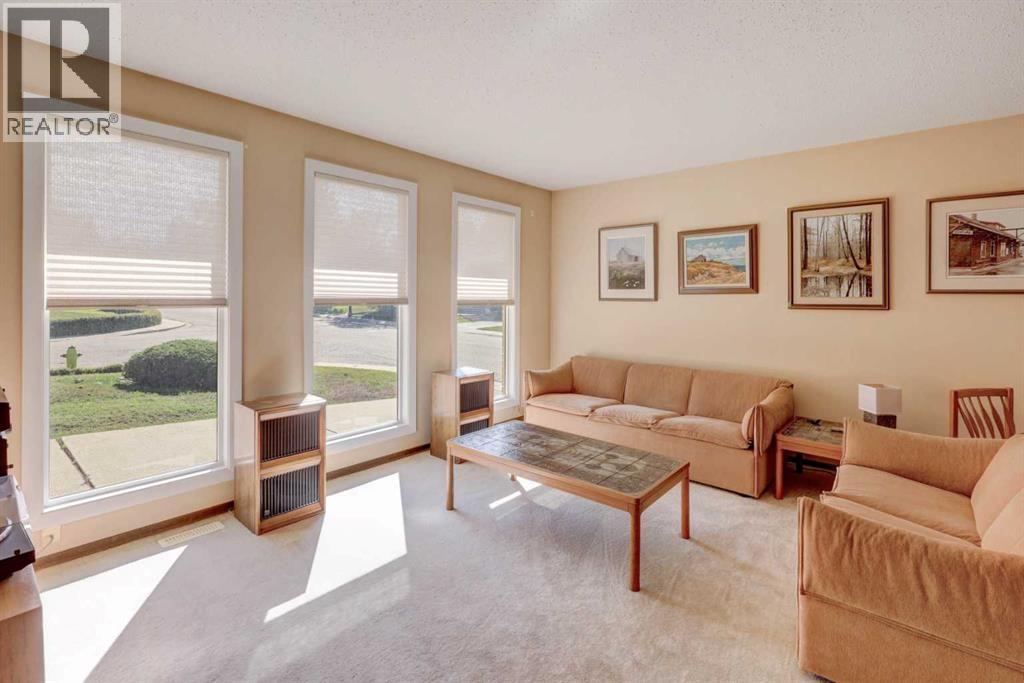 5601 Dalcastle Hill Nw, Calgary, Alberta  T3A 2A2 - Photo 10 - A2251238