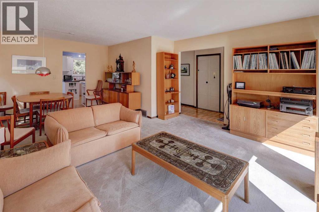 5601 Dalcastle Hill Nw, Calgary, Alberta  T3A 2A2 - Photo 12 - A2251238