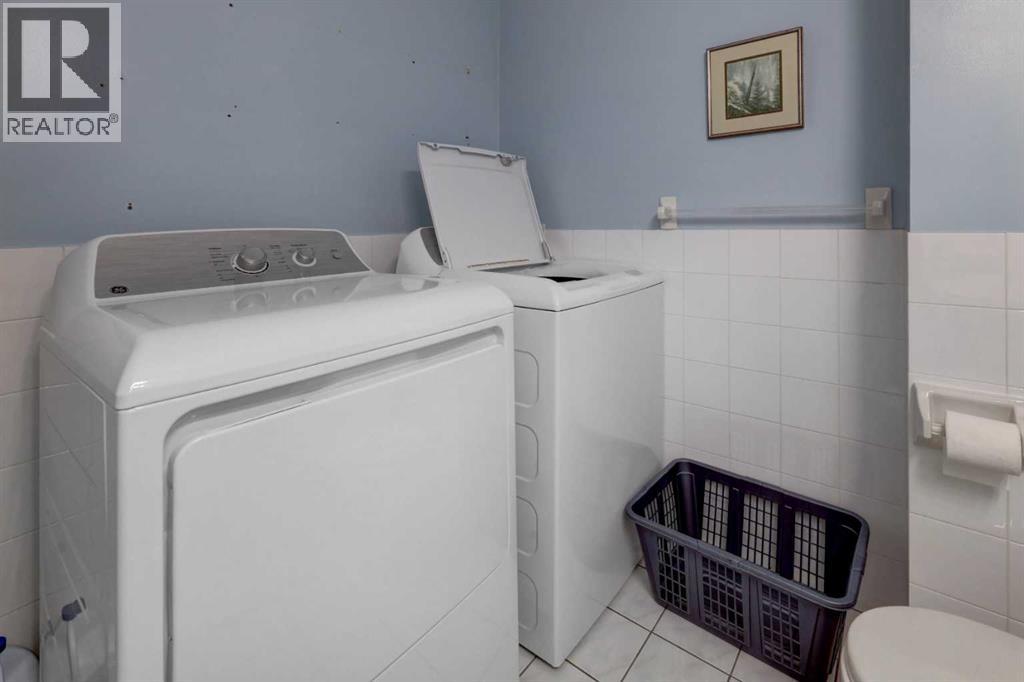 5601 Dalcastle Hill Nw, Calgary, Alberta  T3A 2A2 - Photo 25 - A2251238