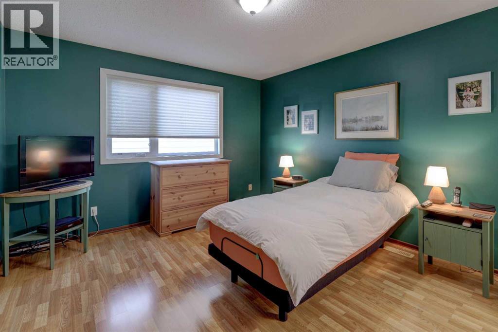 5601 Dalcastle Hill Nw, Calgary, Alberta  T3A 2A2 - Photo 16 - A2251238