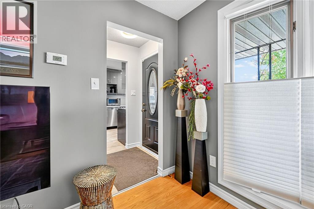 52 Gardiner Drive, Hamilton, Ontario  L9C 4V2 - Photo 5 - 40779608