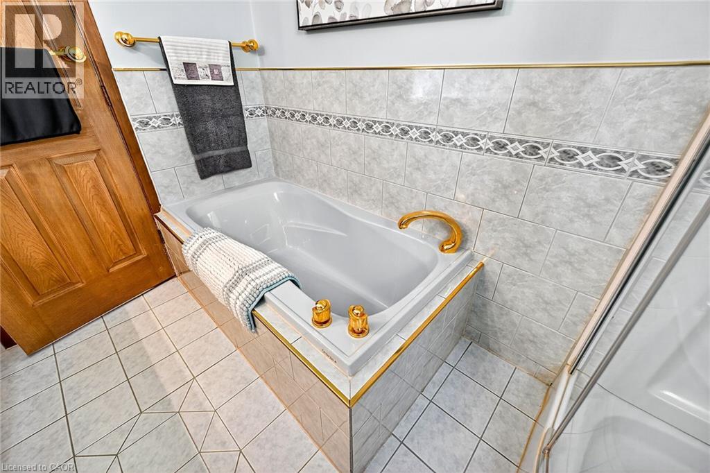 52 Gardiner Drive, Hamilton, Ontario  L9C 4V2 - Photo 22 - 40779608