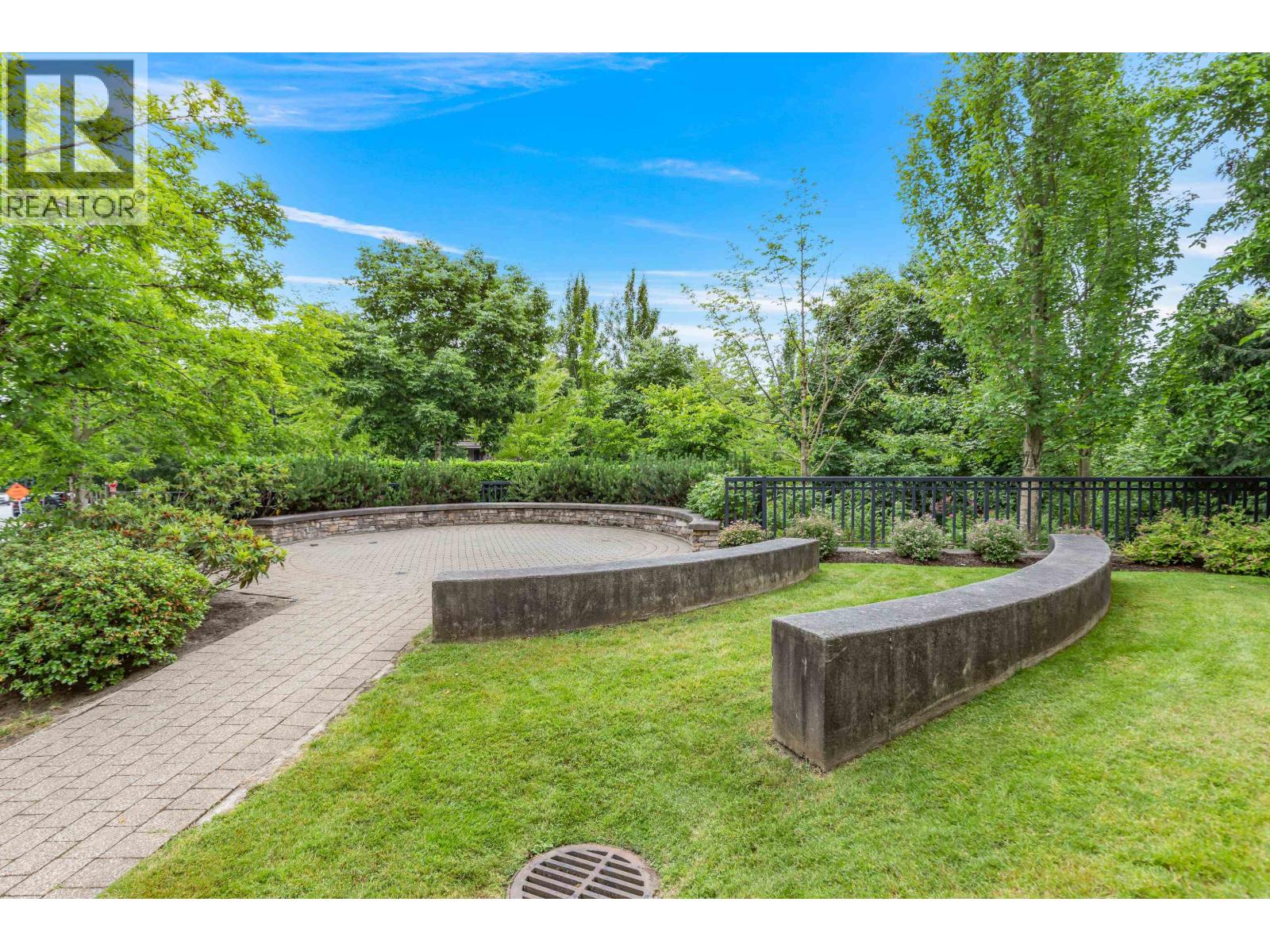 305 3156 Dayanee Springs Boulevard, Coquitlam, British Columbia  V3E 0B7 - Photo 3 - R3044925