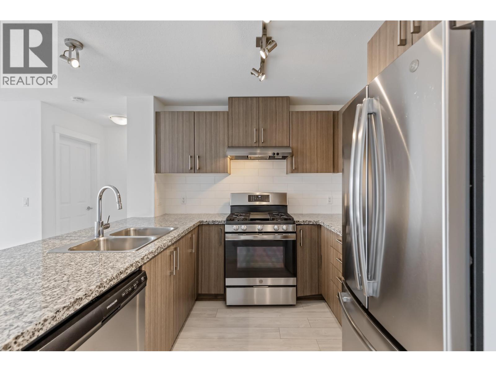 305 3156 Dayanee Springs Boulevard, Coquitlam, British Columbia  V3E 0B7 - Photo 7 - R3044925