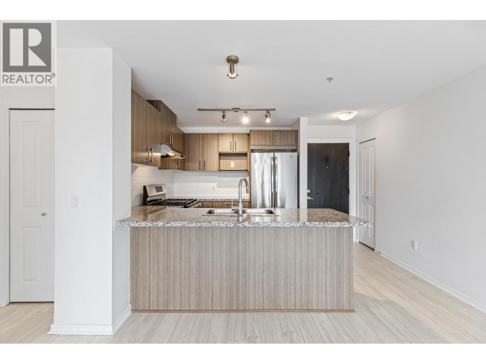 305 3156 Dayanee Springs Boulevard, Coquitlam, British Columbia  V3E 0B7 - Photo 9 - R3044925