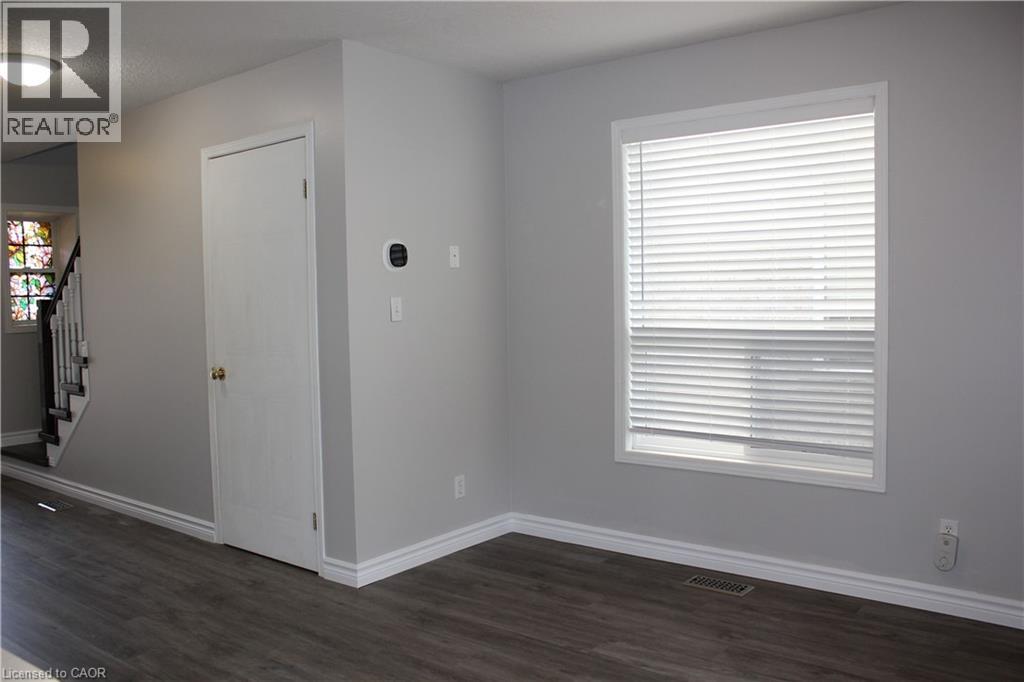 590 Little Dover Crescent, Waterloo, Ontario N2K 4E5 - Photo 11 - 40785383