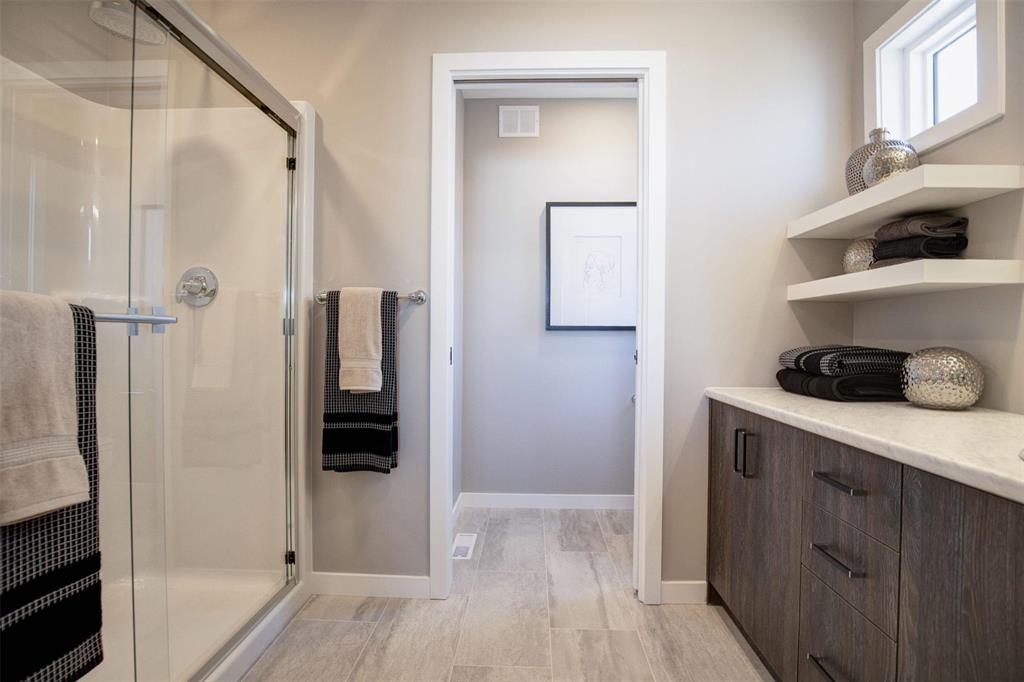 17 Red Pine Drive, West St Paul, Manitoba  R4A 0E7 - Photo 6 - 202527910