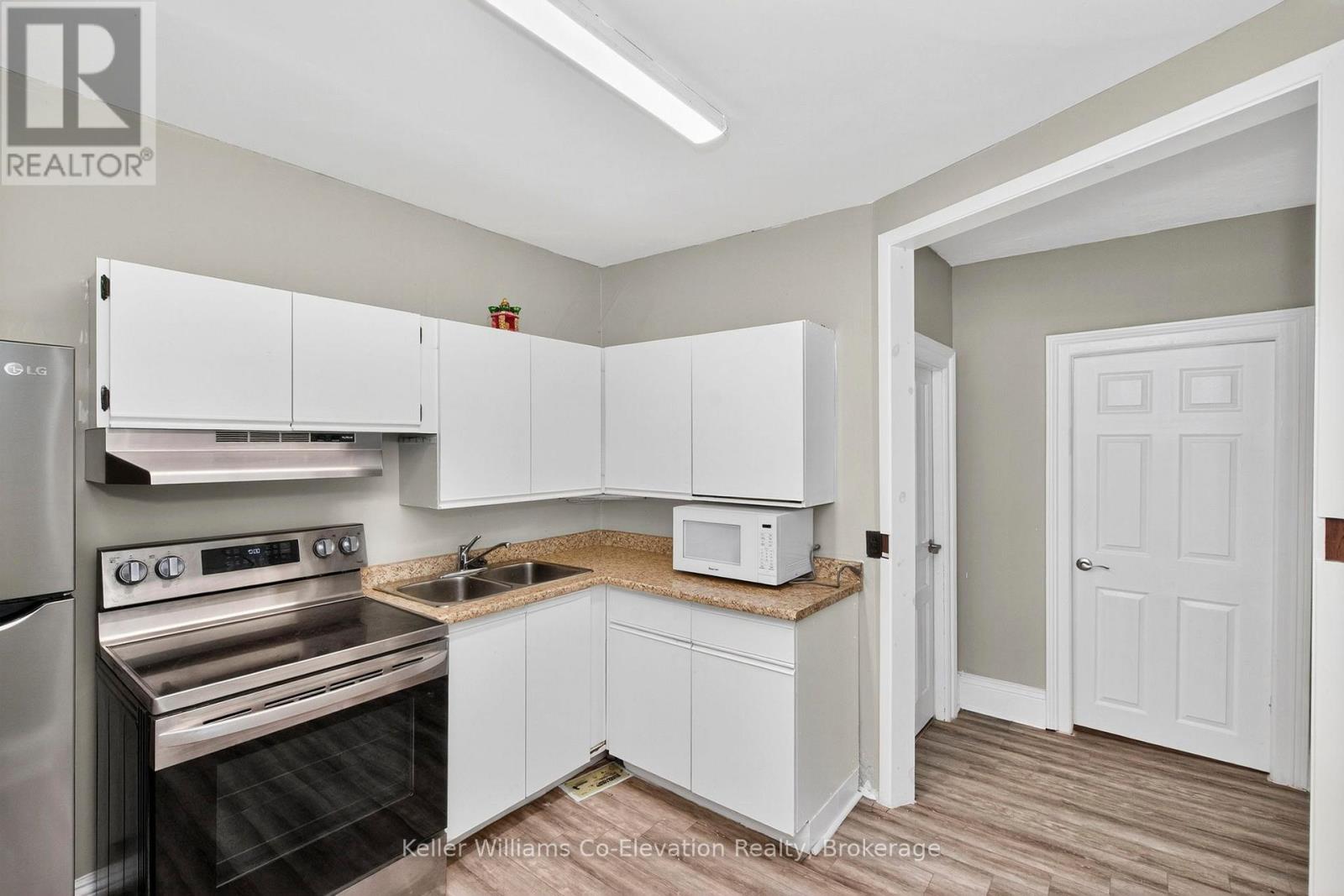 224 4th Street, Midland, Ontario L4R 3T5 - Photo 7 - S12508488