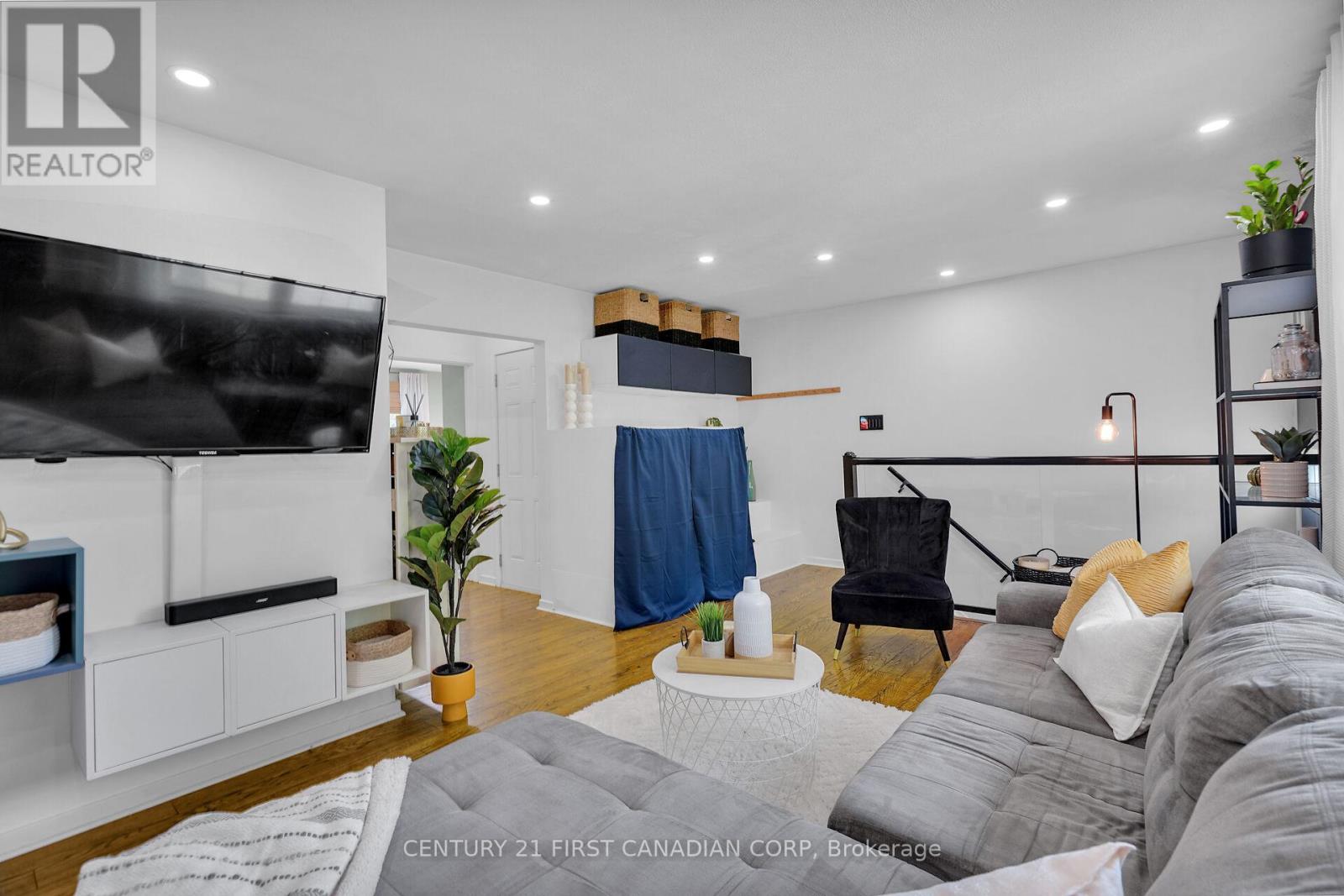 709 Sevilla Park Place, London East, Ontario  N5Y 4H9 - Photo 11 - X12508354