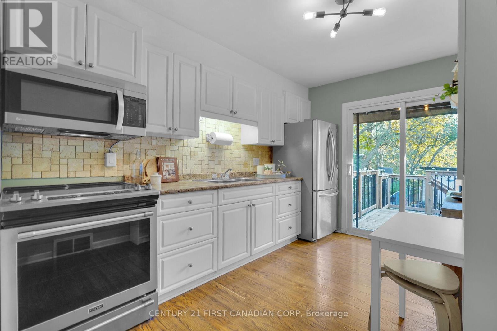 709 Sevilla Park Place, London East, Ontario  N5Y 4H9 - Photo 12 - X12508354