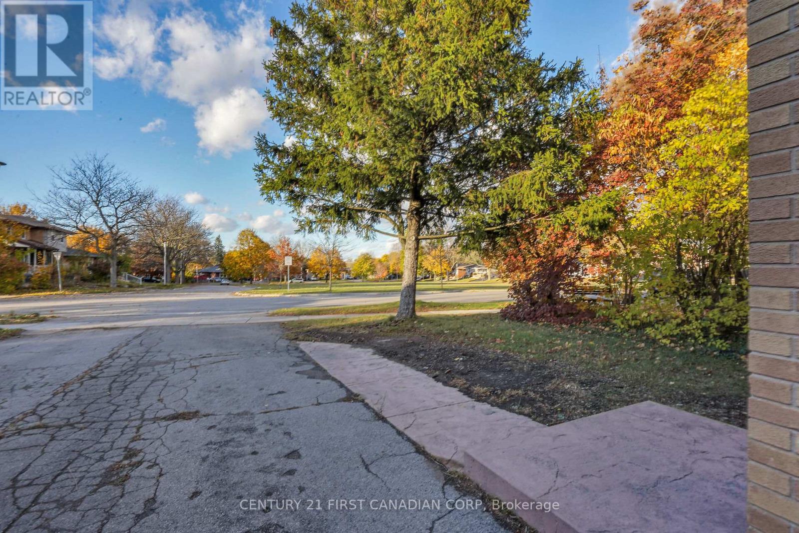 709 Sevilla Park Place, London East, Ontario  N5Y 4H9 - Photo 49 - X12508354