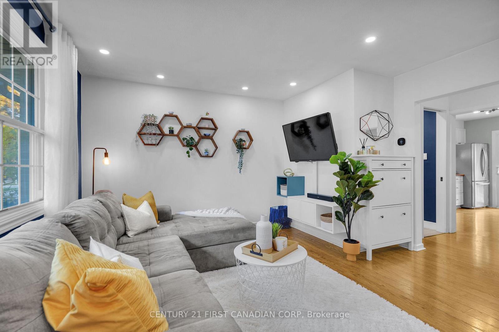 709 Sevilla Park Place, London East, Ontario  N5Y 4H9 - Photo 8 - X12508354