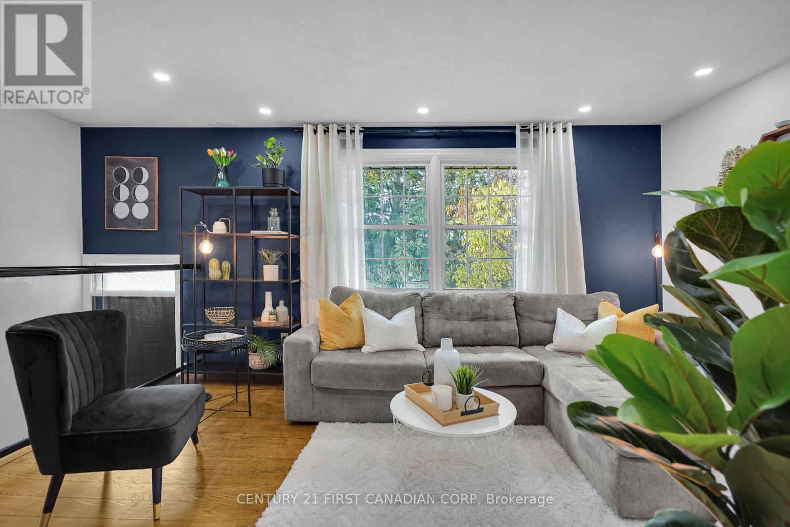 709 Sevilla Park Place, London East, Ontario  N5Y 4H9 - Photo 9 - X12508354