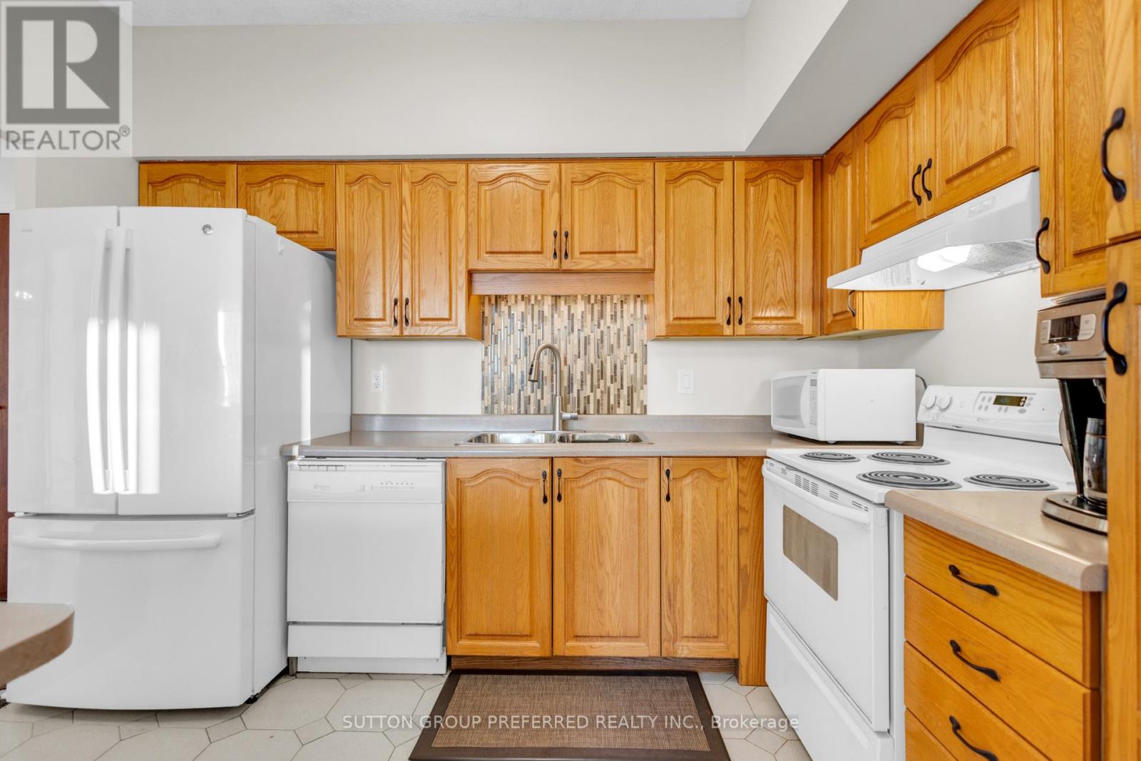 1201 - 744 Wonderland Road S, London South, Ontario  N6K 4K3 - Photo 13 - X12508404