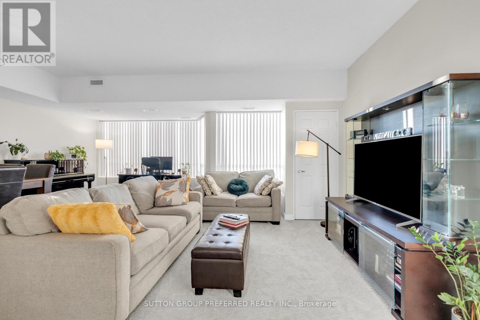 1201 - 744 Wonderland Road S, London South, Ontario  N6K 4K3 - Photo 6 - X12508404