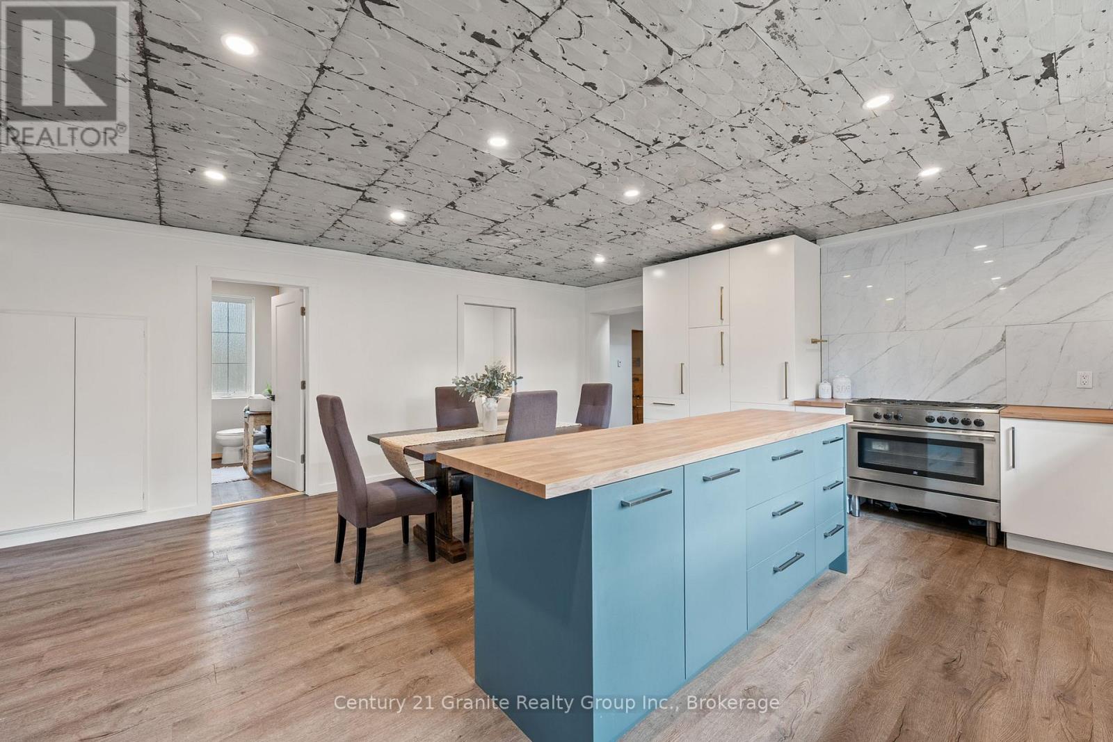 1126 Rice Road, Minden Hills, Ontario K0M 2K0 - Photo 12 - X12508336