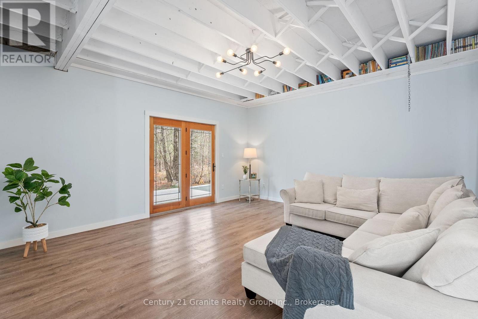 1126 Rice Road, Minden Hills, Ontario K0M 2K0 - Photo 18 - X12508336