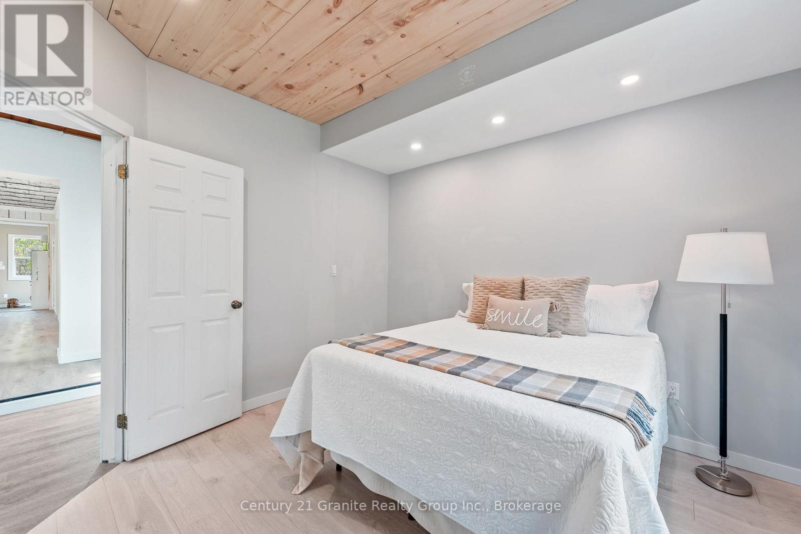 1126 Rice Road, Minden Hills, Ontario K0M 2K0 - Photo 21 - X12508336