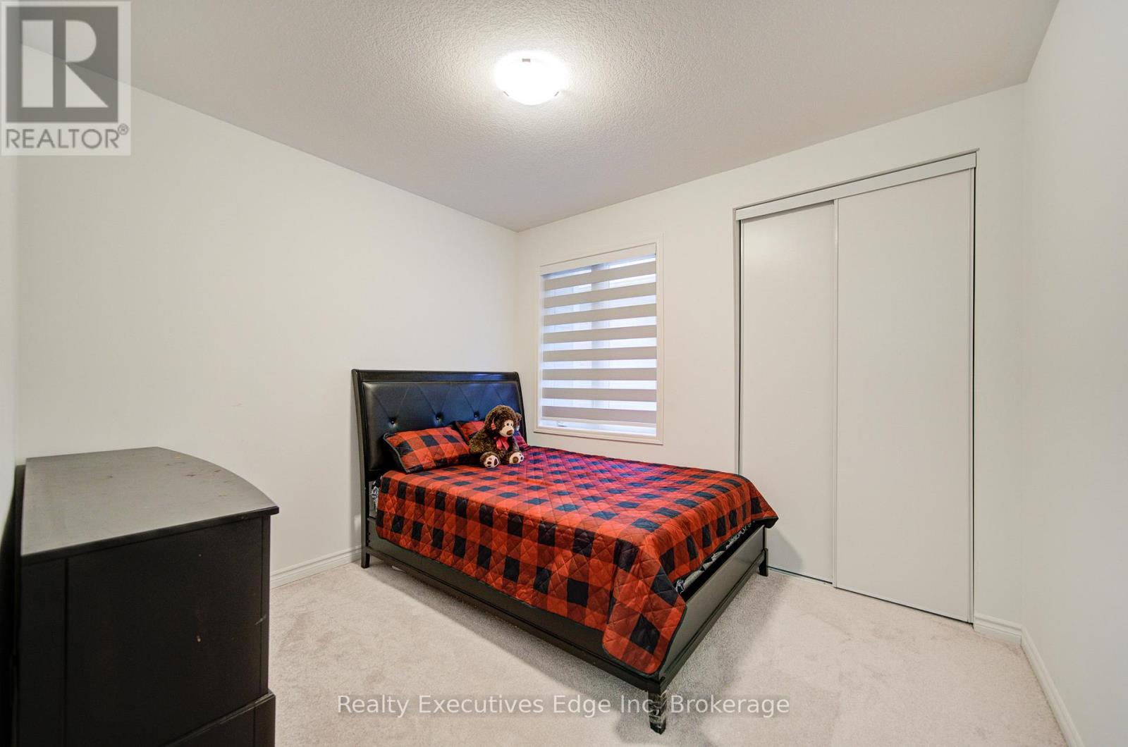 229 Forestwalk Street, Kitchener, Ontario N2R 0T2 - Photo 20 - X12508360