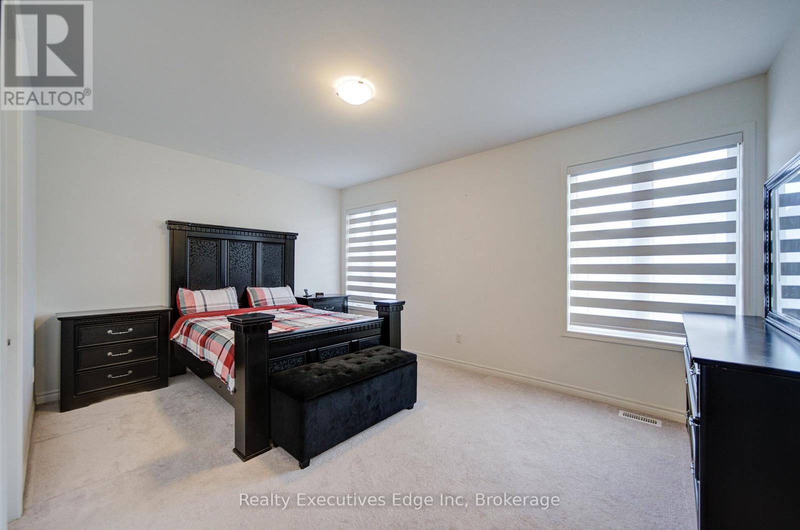 229 Forestwalk Street, Kitchener, Ontario N2R 0T2 - Photo 24 - X12508360