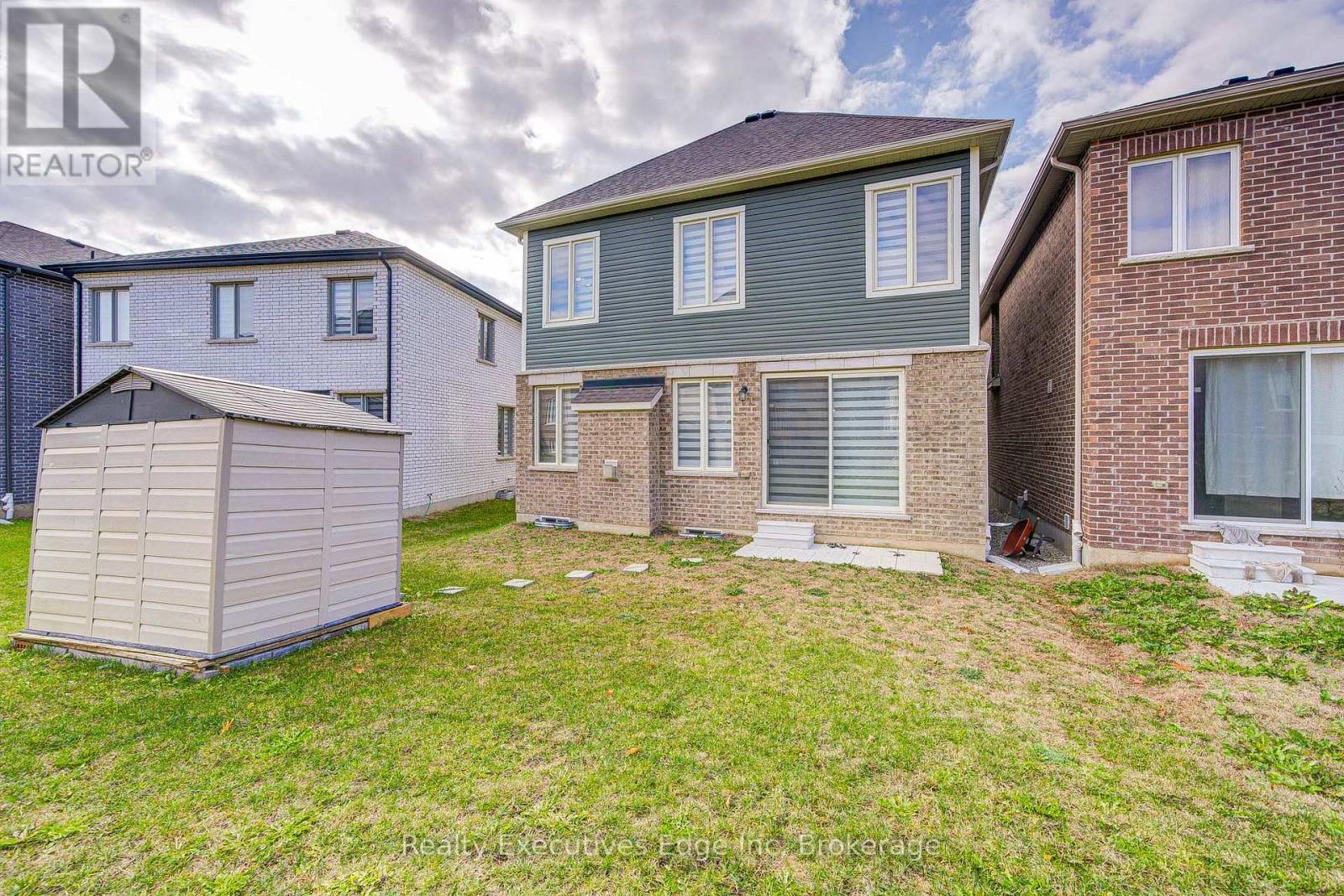 229 Forestwalk Street, Kitchener, Ontario N2R 0T2 - Photo 28 - X12508360