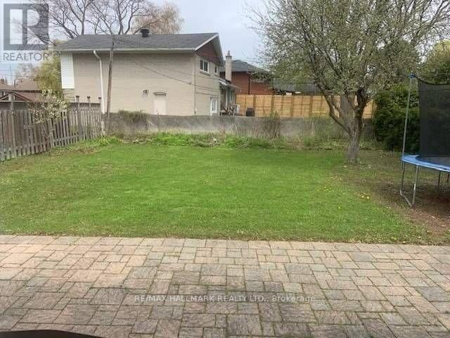 122 Wyndcliff Crescent, Toronto, Ontario  M4A 2K4 - Photo 14 - C12508132