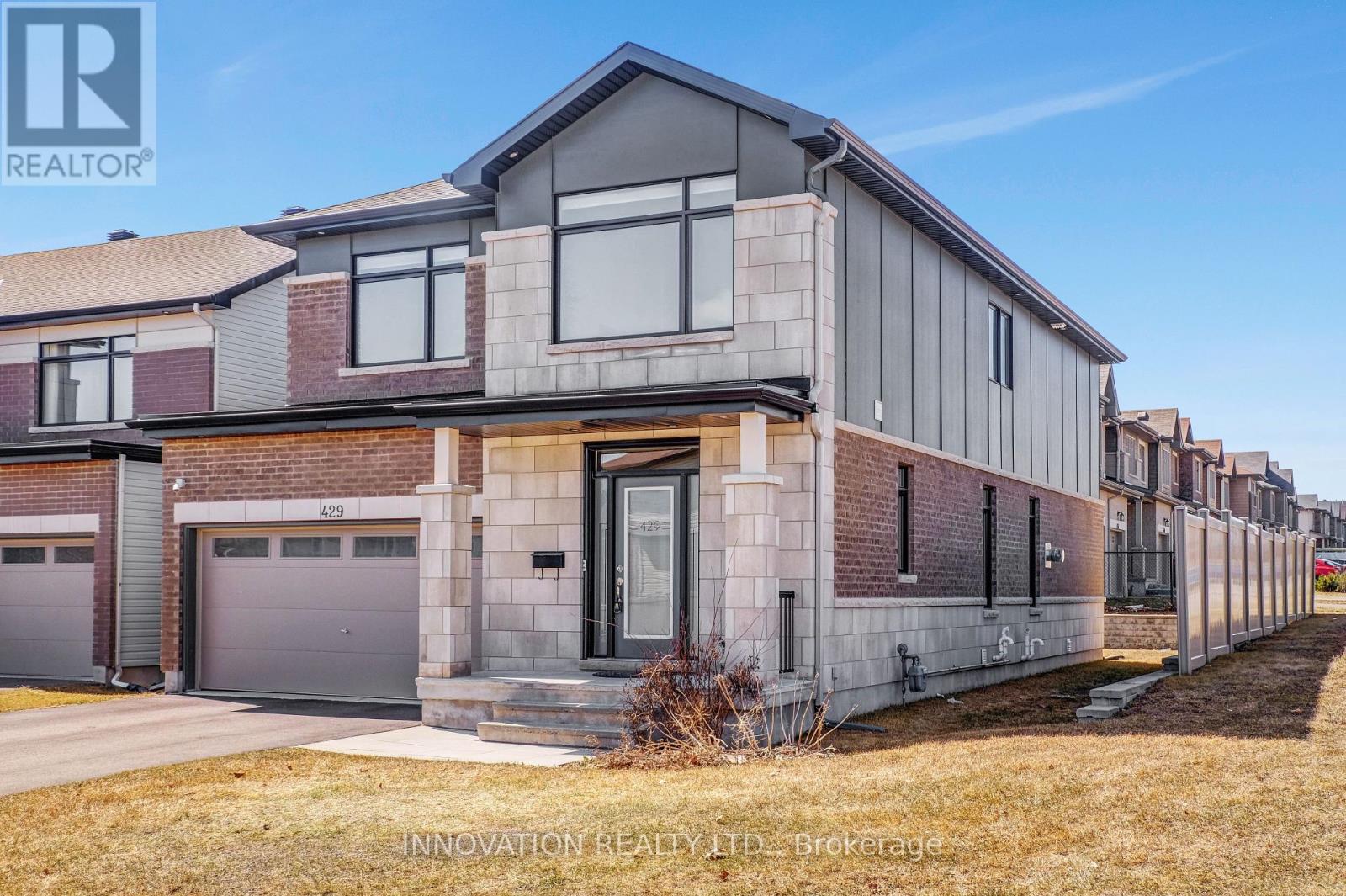 429 Fernside Street, Ottawa, Ontario  K2T 0L2 - Photo 2 - X12508204