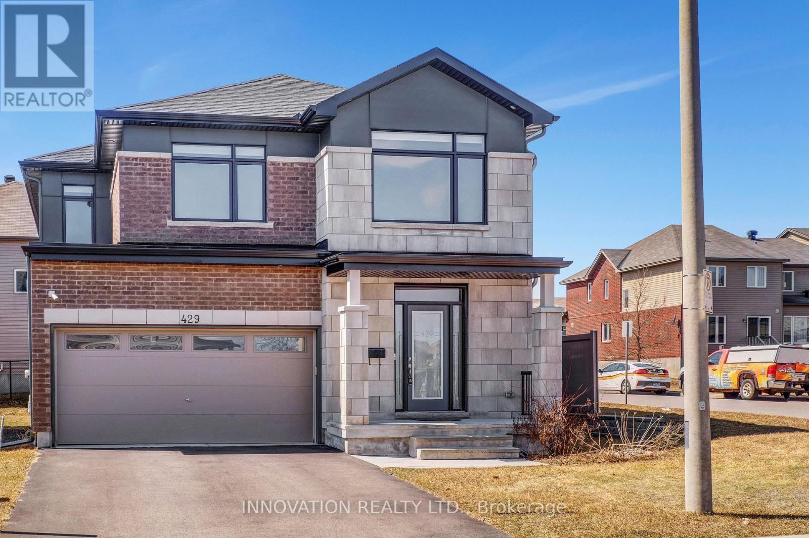 429 Fernside Street, Ottawa, Ontario  K2T 0L2 - Photo 3 - X12508204