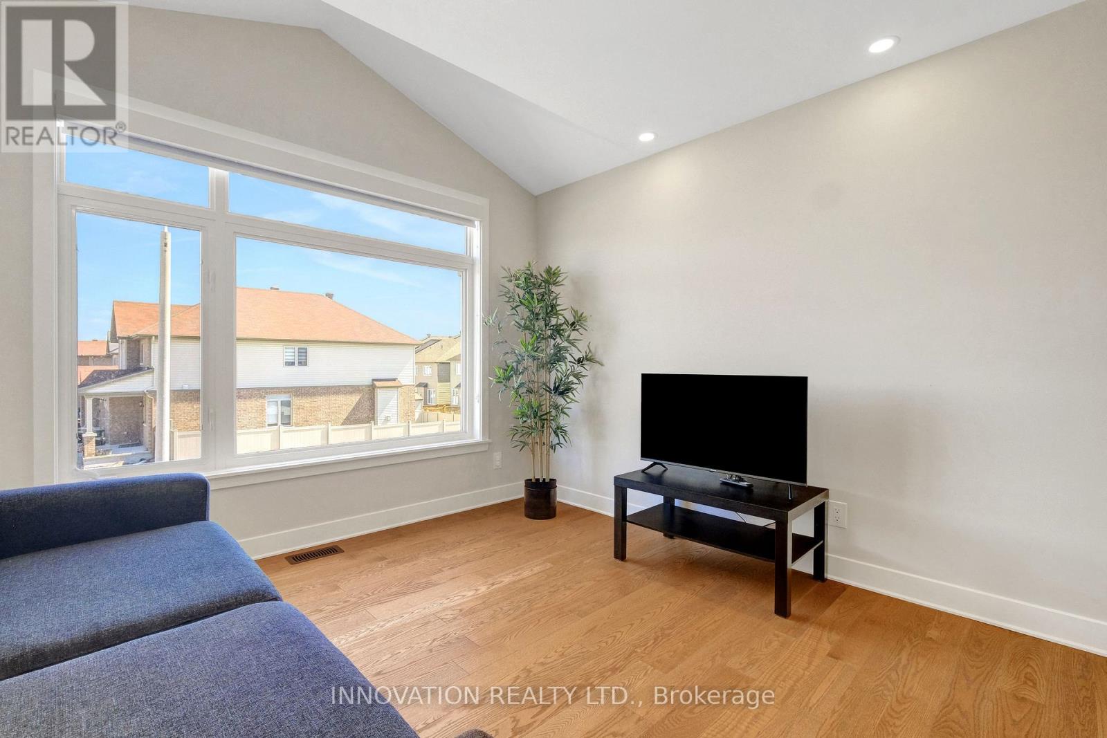 429 Fernside Street, Ottawa, Ontario  K2T 0L2 - Photo 30 - X12508204