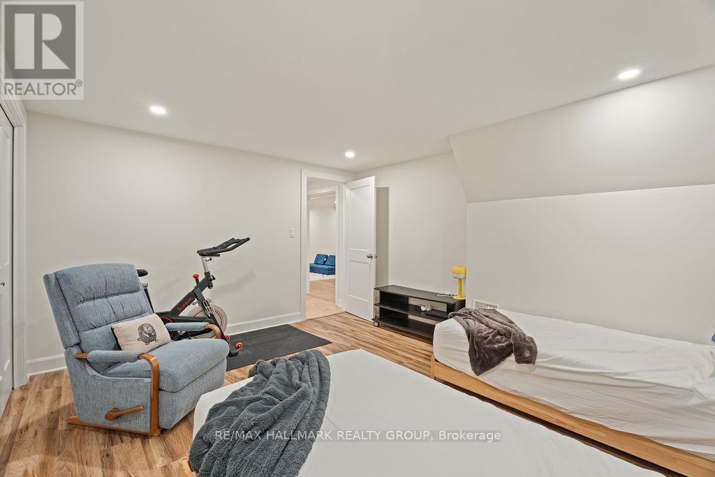 275 Crocus Avenue, Ottawa, Ontario  K1H 6C7 - Photo 37 - X12508216