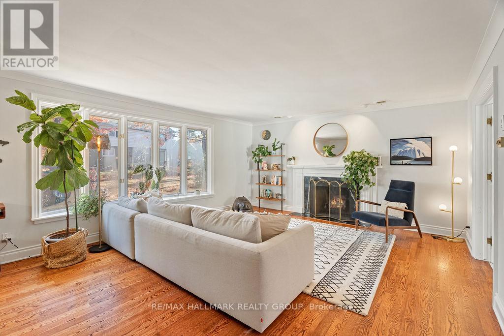 275 Crocus Avenue, Ottawa, Ontario  K1H 6C7 - Photo 8 - X12508216