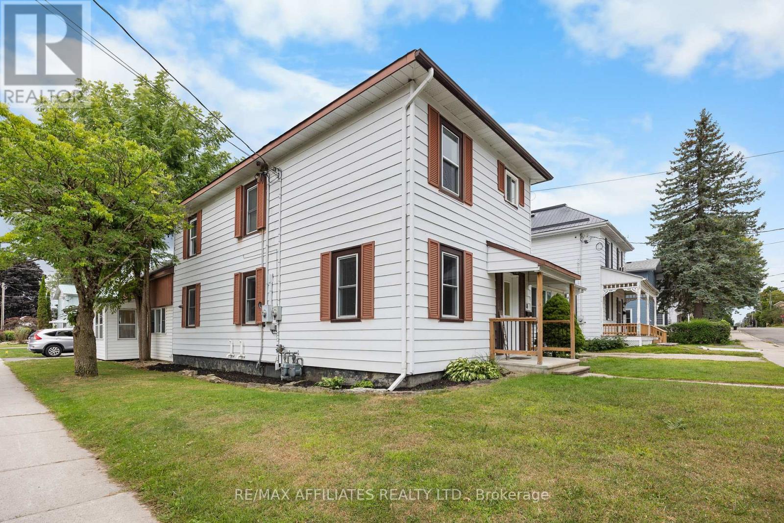 18 Cockburn Street, Perth, Ontario  K7H 2A9 - Photo 2 - X12508224