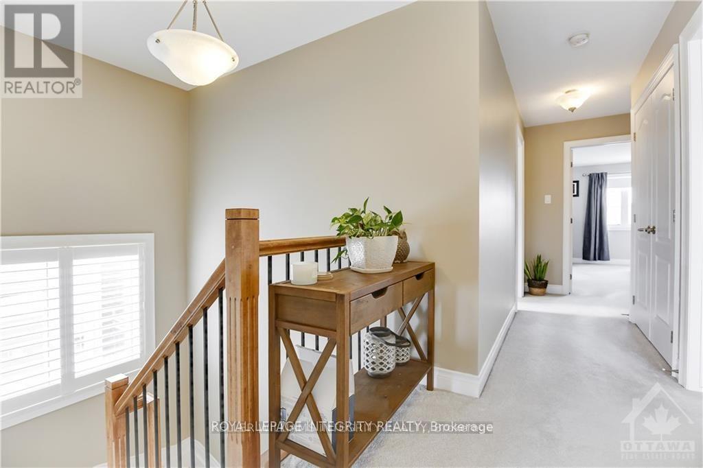 307 Meadowbreeze Drive, Ottawa, Ontario  K2M 0J7 - Photo 13 - X12508228