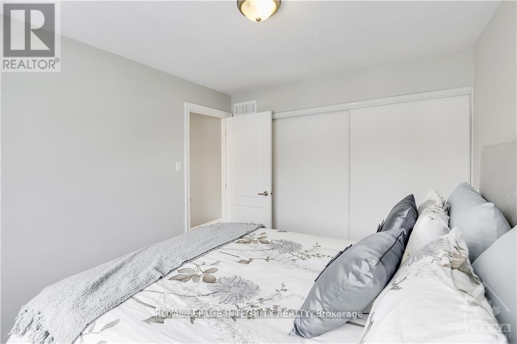 307 Meadowbreeze Drive, Ottawa, Ontario  K2M 0J7 - Photo 21 - X12508228