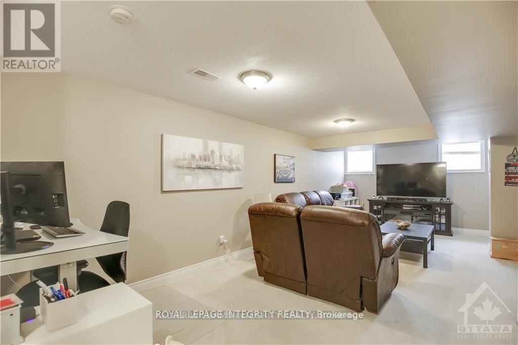 307 Meadowbreeze Drive, Ottawa, Ontario  K2M 0J7 - Photo 29 - X12508228