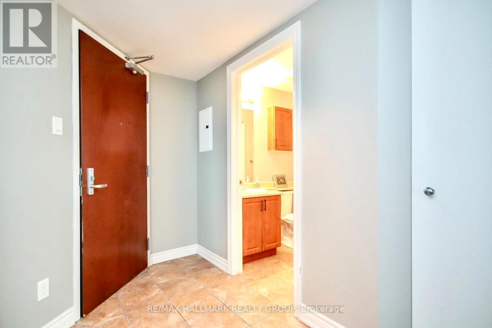 701 - 234 Rideau Street, Ottawa, Ontario  K1N 0A9 - Photo 4 - X12508252