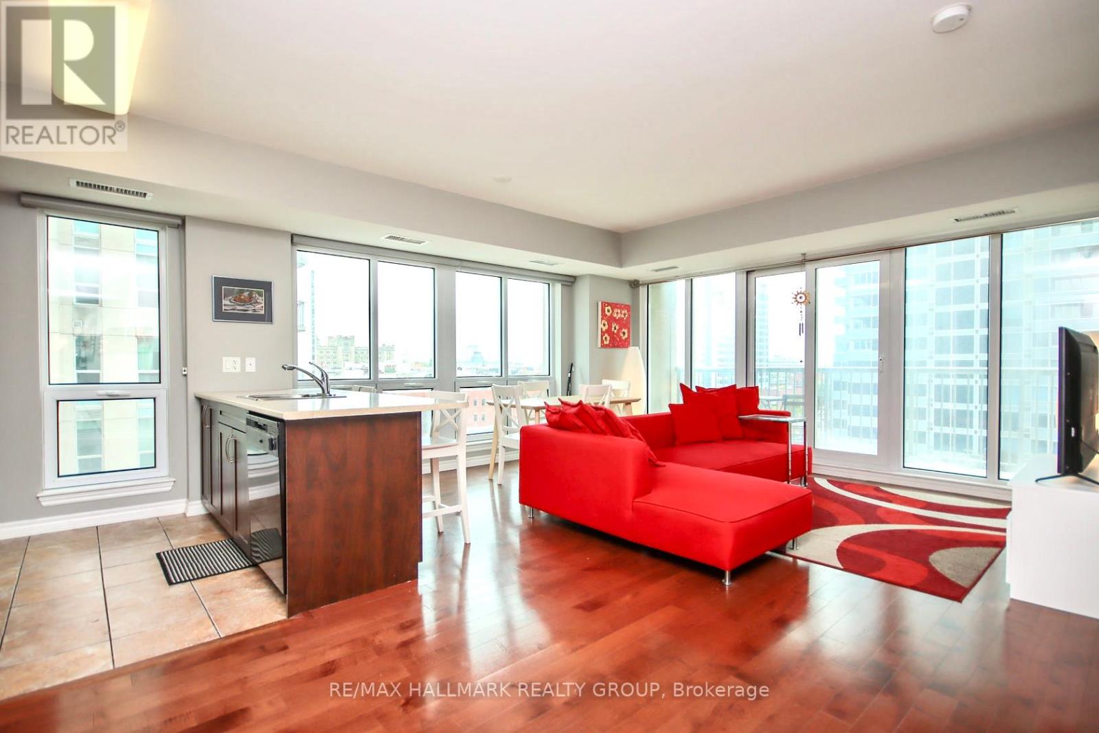 701 - 234 Rideau Street, Ottawa, Ontario  K1N 0A9 - Photo 7 - X12508252