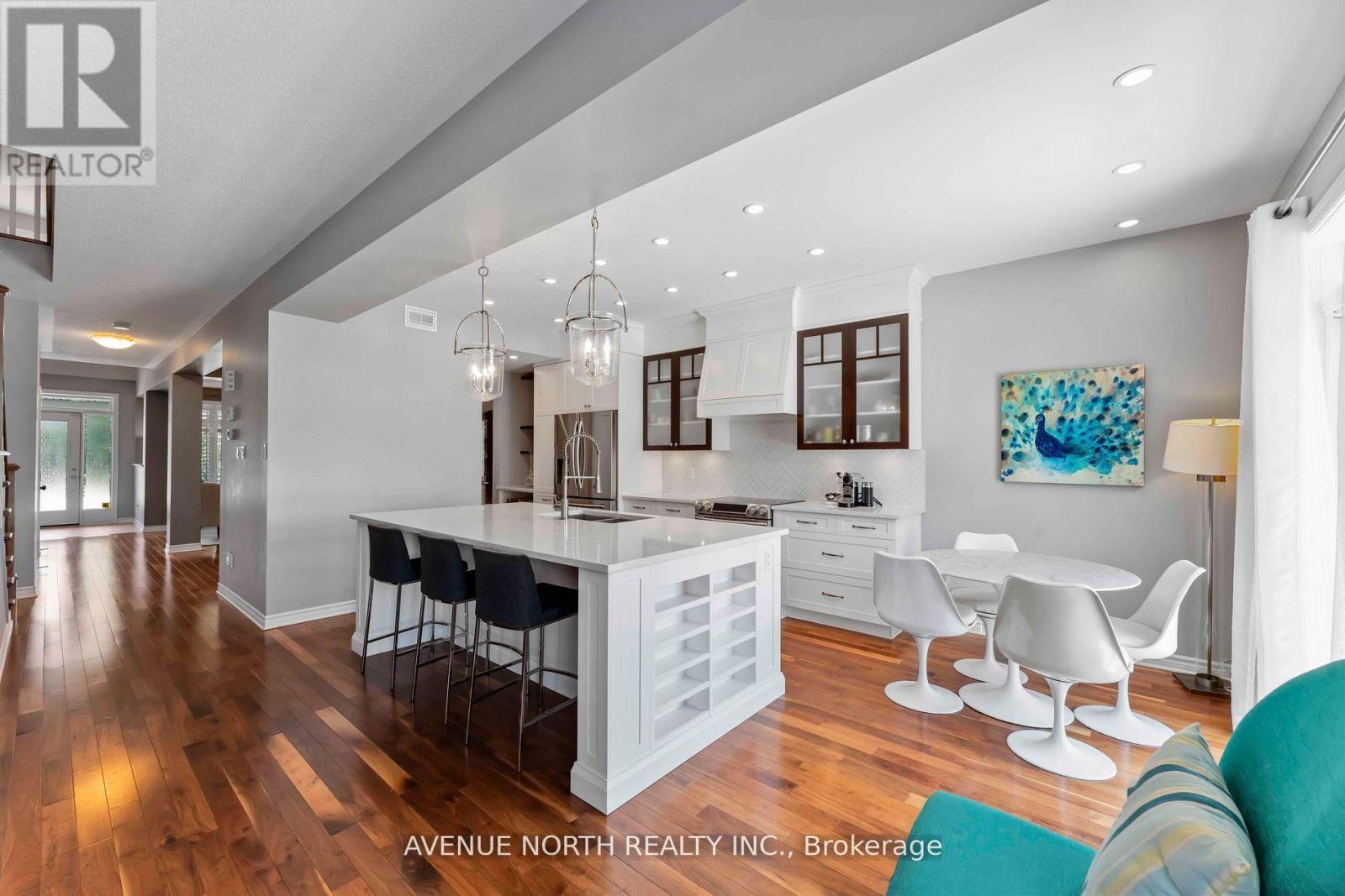 714 Bunchberry Way, Ottawa, Ontario  K1T 0J8 - Photo 11 - X12508330