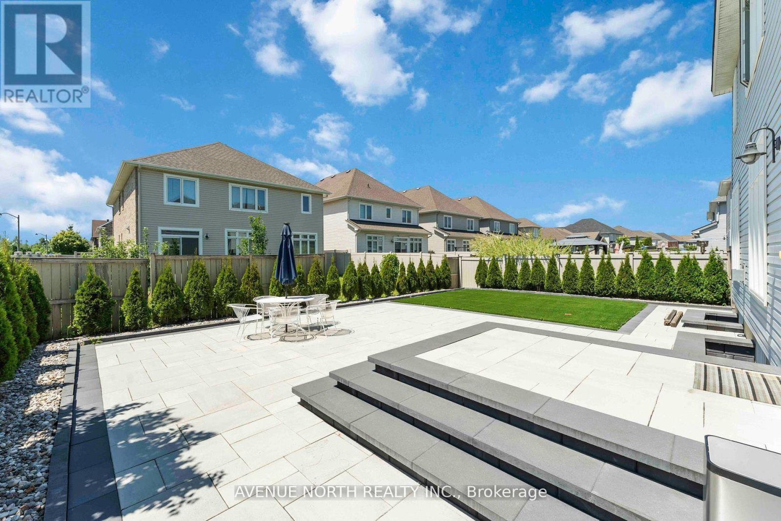 714 Bunchberry Way, Ottawa, Ontario  K1T 0J8 - Photo 46 - X12508330