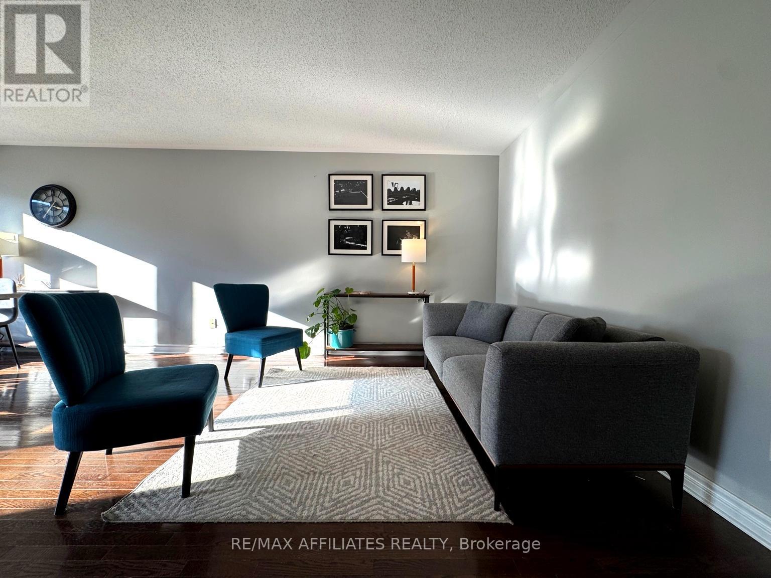 673 White Alder Avenue, Ottawa, Ontario  K1T 0E7 - Photo 10 - X12508380